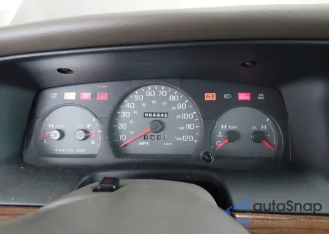 2002 Ford Crown Victoria Lx from USA, damaged, VIN 2FAFP74W72X140747